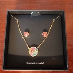 Coach Horse Carriage Crystal Necklace and Stud Earrings Set